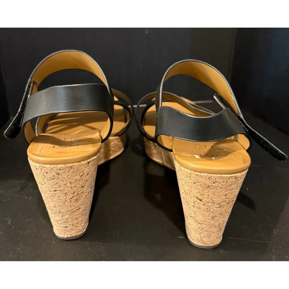 Naturalizer 6.5 M Cynthia Wedge Sandals Black Leather Cork Platform Straps NEW